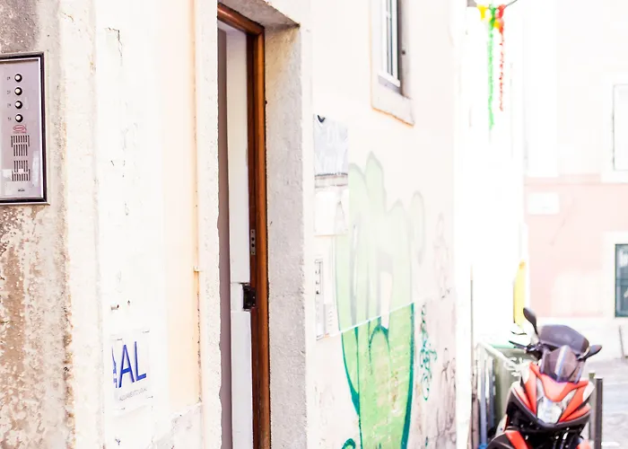 Lx Center Chiado 3* リスボン