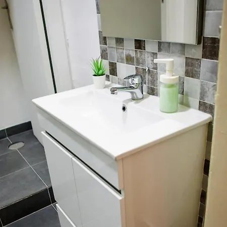 Lx Center Chiado Guest house 3*