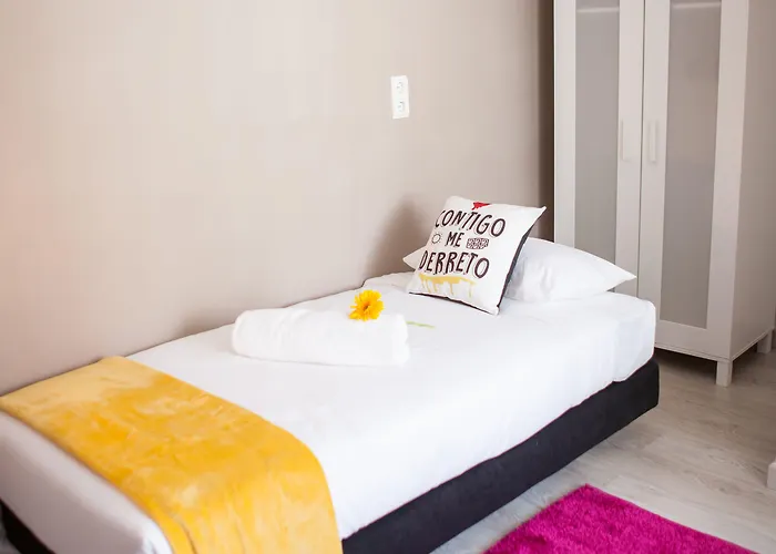 Lx Center Chiado Gasthuis Lissabon