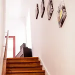 Lx Center Chiado بيت ضيافة 3*