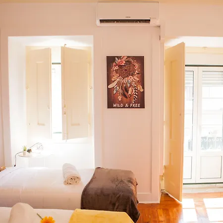 Lx Center Chiado ליסבון